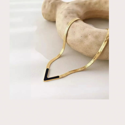 Kim taehyung V named necklace